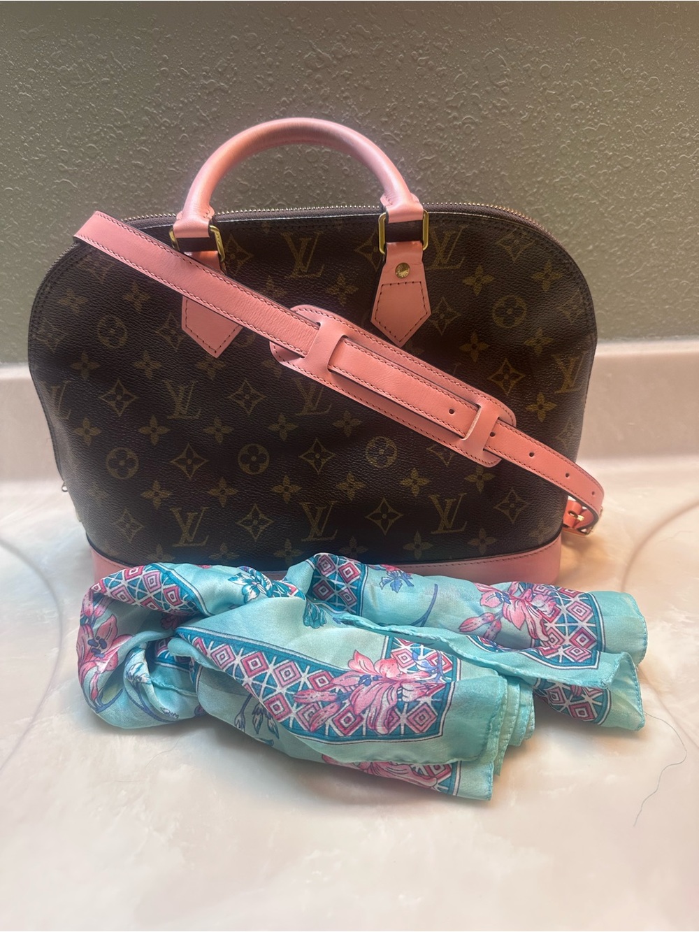Louis Vuitton Alma MM with COA